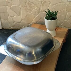 SCANDINAVIAN | Set of 2 | Lidded Serving Bowls With Handles